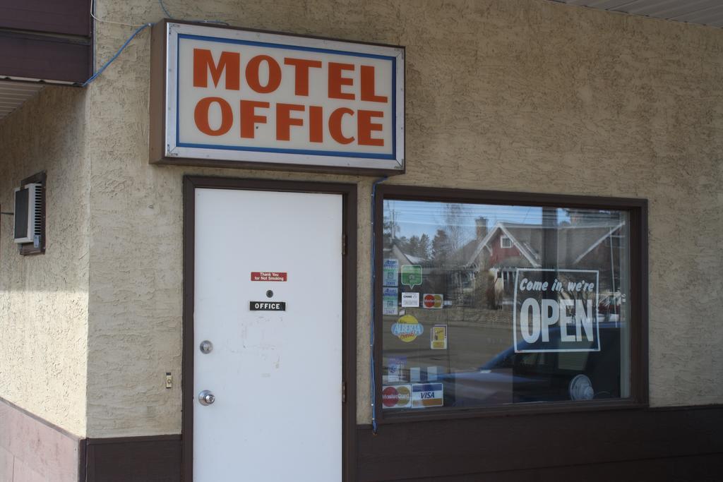 Rimbey Motor Inn Exterior foto